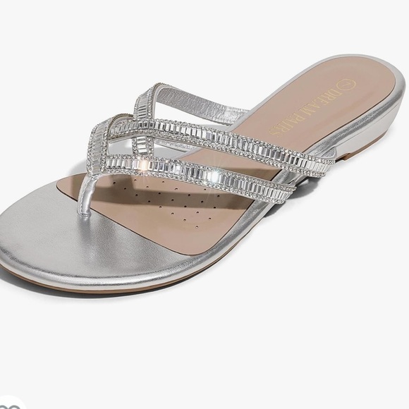Beautiful Rhinestone Sandals. Perfect for a wedding or special occasion. Size 8 - Picture 6 of 12